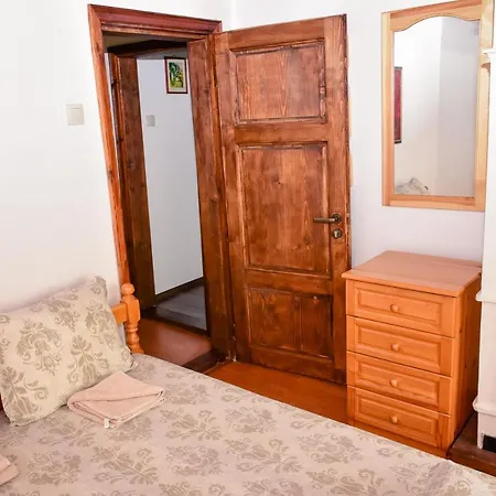 Casa vacanze дядо петковата къща Elena